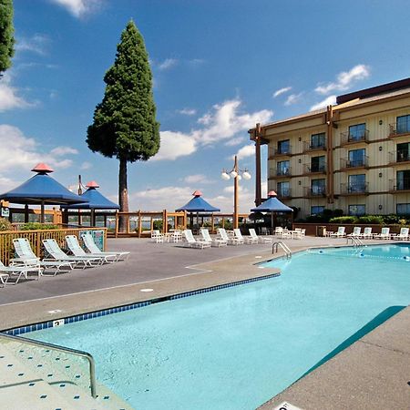 Holiday Inn Portland - Columbia Riverfront By Ihg Exteriör bild